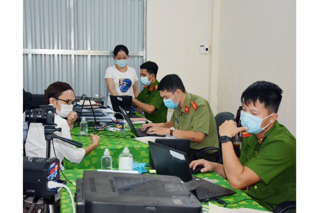 Làm thẻ căn cước công dân ở đâu?